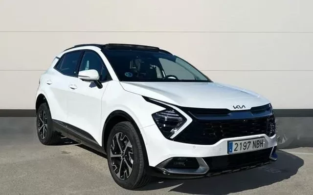 KIA Sportage 1.6 T-GDI HEV TECH AUTO 215 5P
