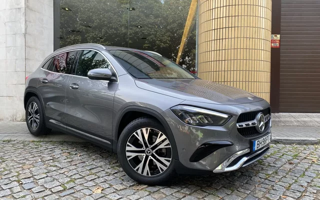 Mercedes-Benz GLA 200 Progressive