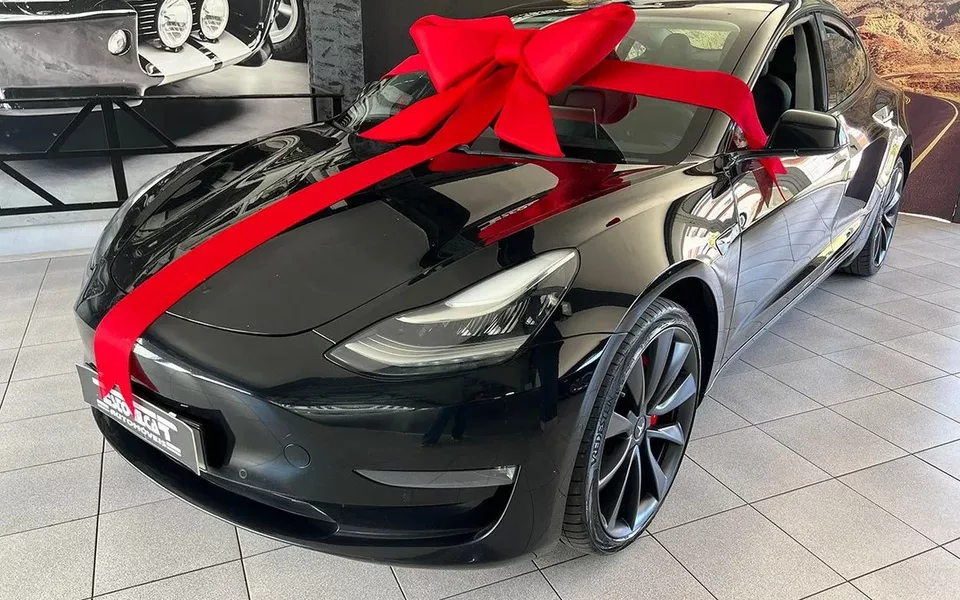 Tesla Model 3 Performance Dual Motor AWD