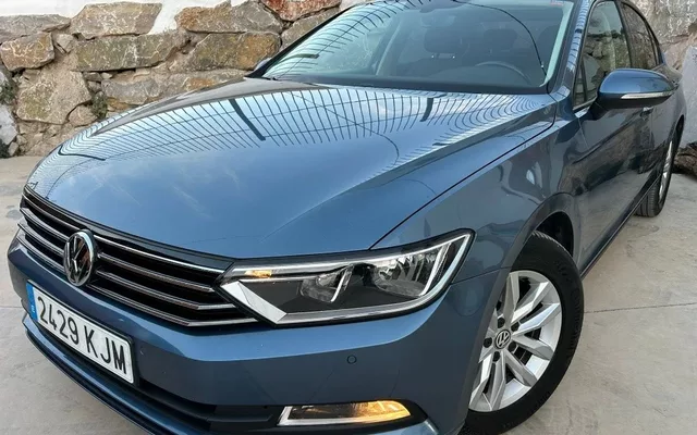 VOLKSWAGEN Passat Passat 1.6TDI Advance 88kW