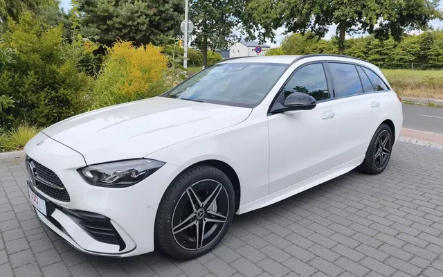 Mercedes-Benz C 300 e AMG Line