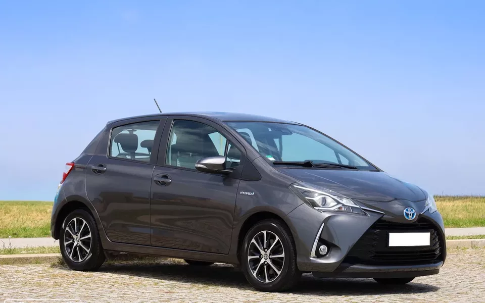 Toyota Yaris 1.5 HSD Comfort +P.Style+P.Techno