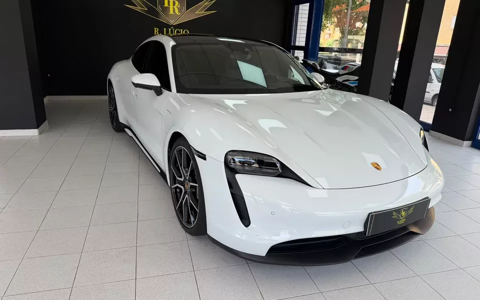 Porsche Taycan Bateria Performance Plus