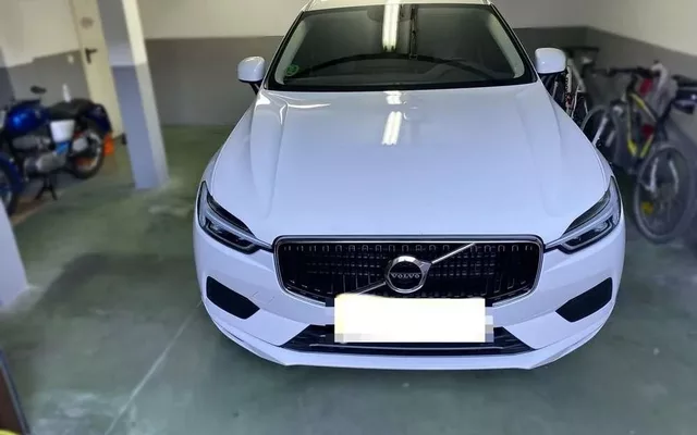VOLVO XC60 XC60 D4 Momentum AWD Aut.