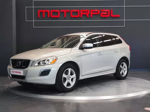 VOLVO XC60 2.4 D5 AWD R-Design Auto