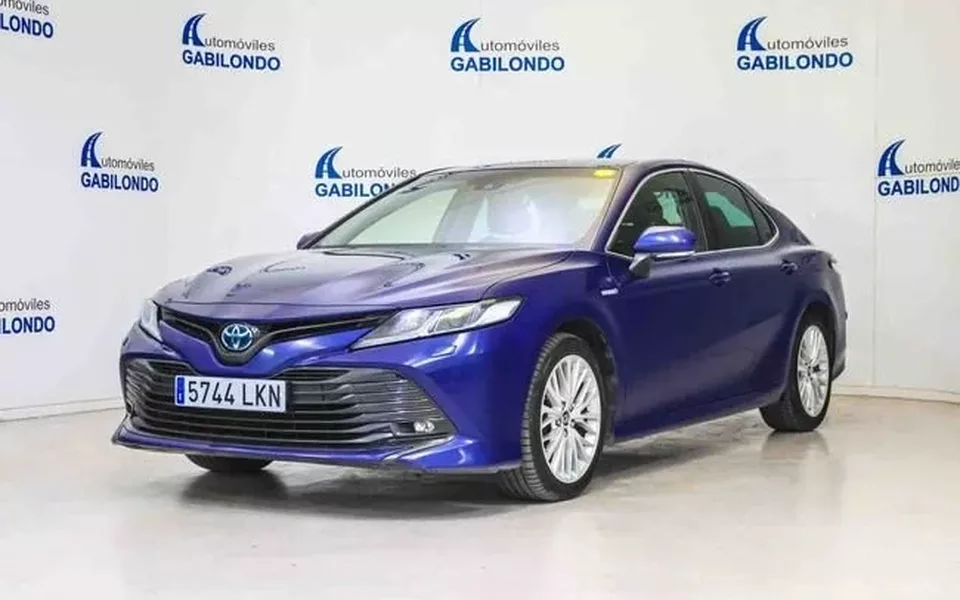 TOYOTA Camry 2.5 220H Advance