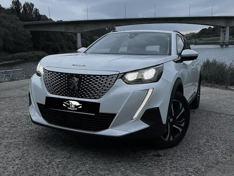 Peugeot e-2008 Allure Pack