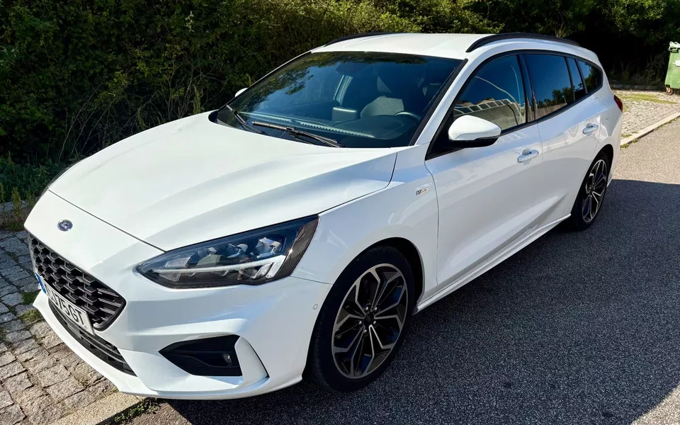 Ford Focus SW 1.0 EcoBoost Hybrid ST-LINE DESIGN
