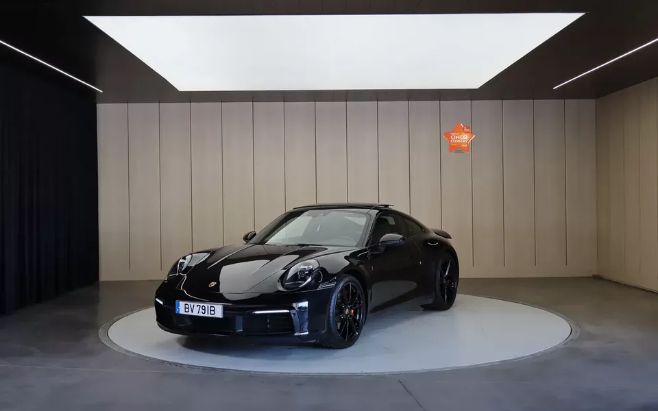 Porsche 911 (992) Carrera PDK