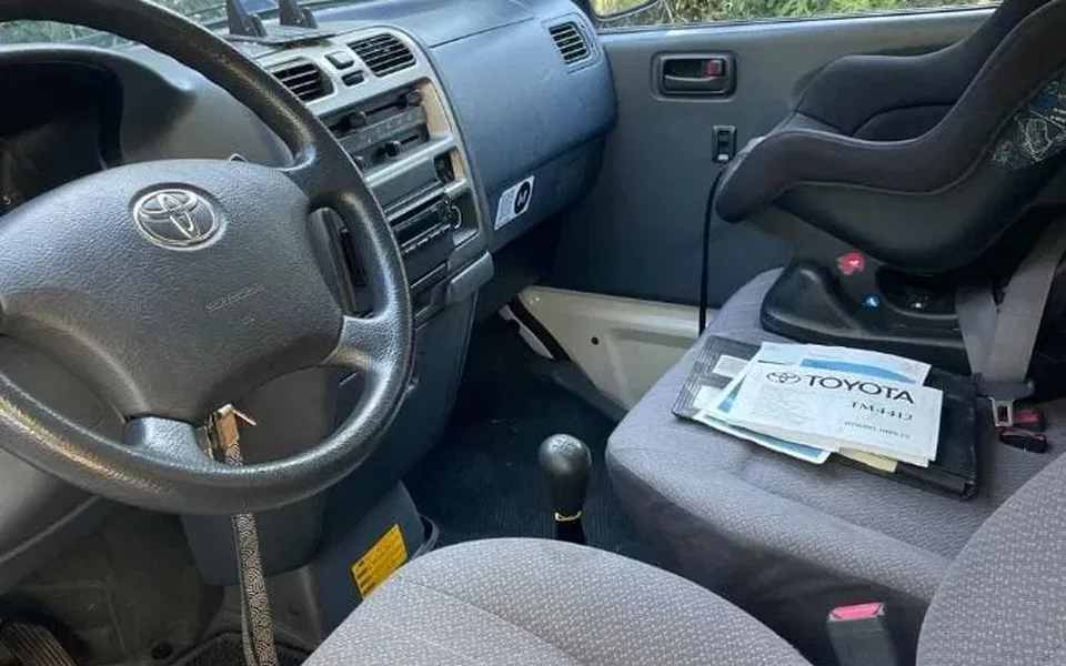 Toyota HiAce 2.5 D-4D Service 2.8T