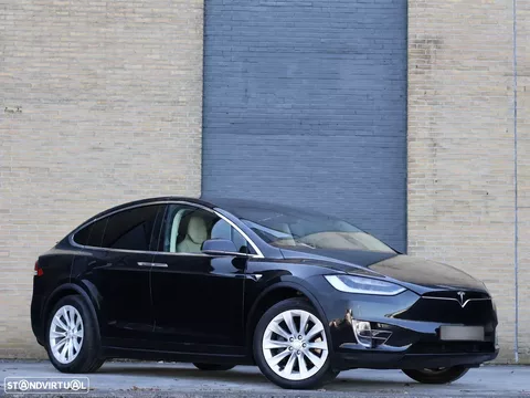 Tesla Model X 90D