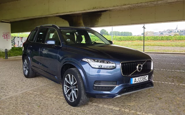 Volvo XC 90 2.0 D4 Momentum