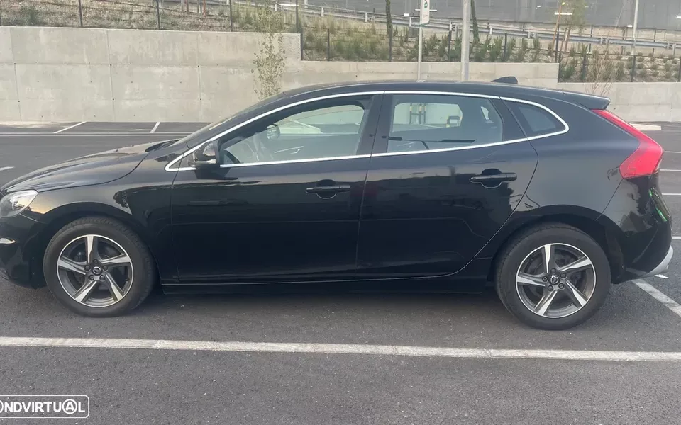 Volvo V40 D2 RDesign