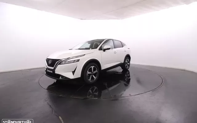 Nissan Qashqai 1.3 DIG-T N-Connecta LED Xtronic