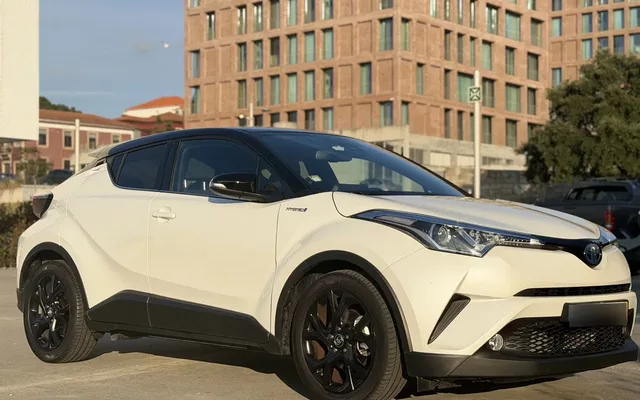 Toyota C-HR 1.8 Hybrid Exclusive