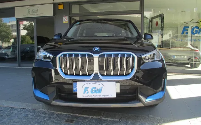 BMW iX1 xDrive30
