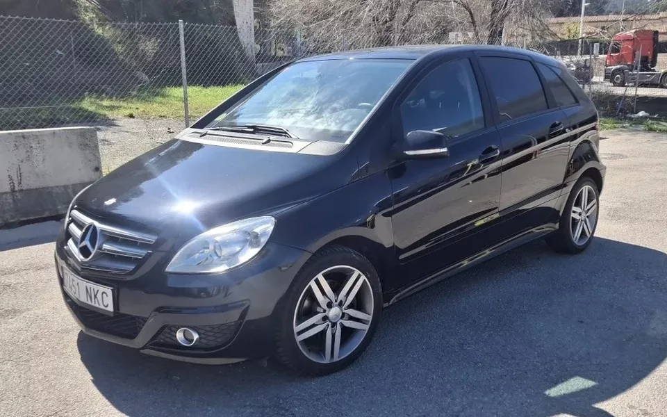 MERCEDES-BENZ Clase B B 180CDI BE (4.75) - 9990€ en Santa coloma de cervelló