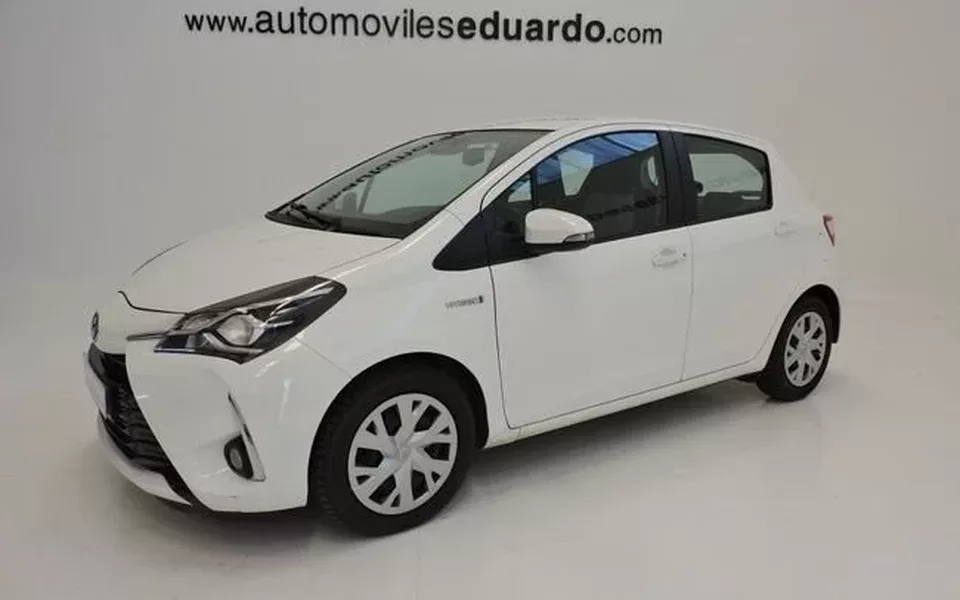 TOYOTA Yaris Yaris 100H 1.5 Active