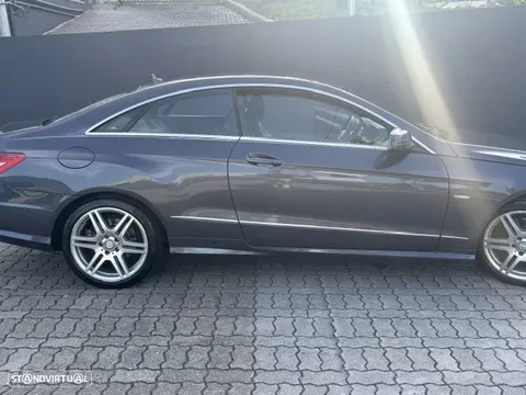 Mercedes-Benz E 220 CDi BlueEfficiency Auto