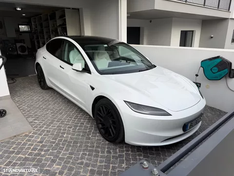 Tesla Model 3 Tração Traseira Premium