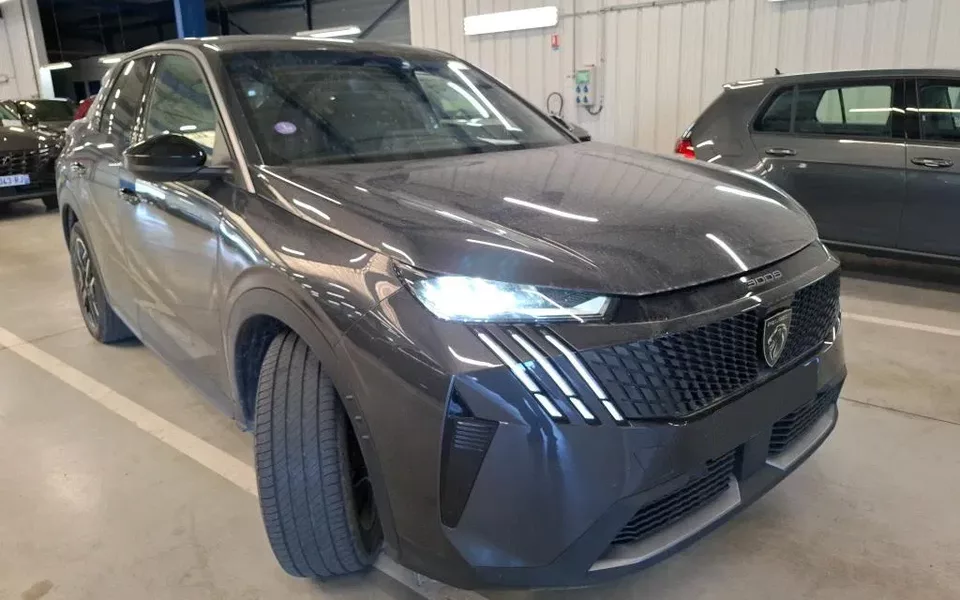 Peugeot 3008 1.2 Hybrid Allure e-DCS6