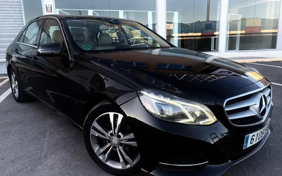 MERCEDES-BENZ Clase E E 300 BT 7G Plus