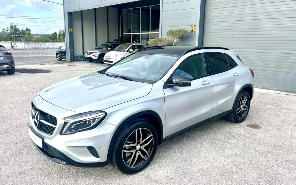 Mercedes-Benz GLA 220 d 4Matic 7G-DCT Urban