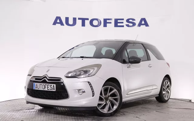 DS DS 3 1.2 PURETECH SO CHIC 110CV 3P # NAVY, PARKTRONIC