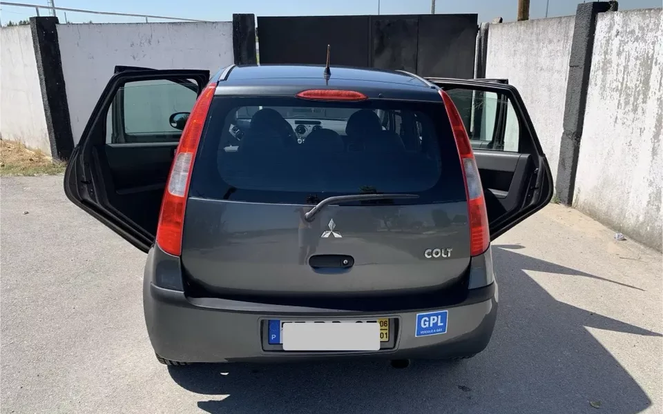 Mitsubishi Colt