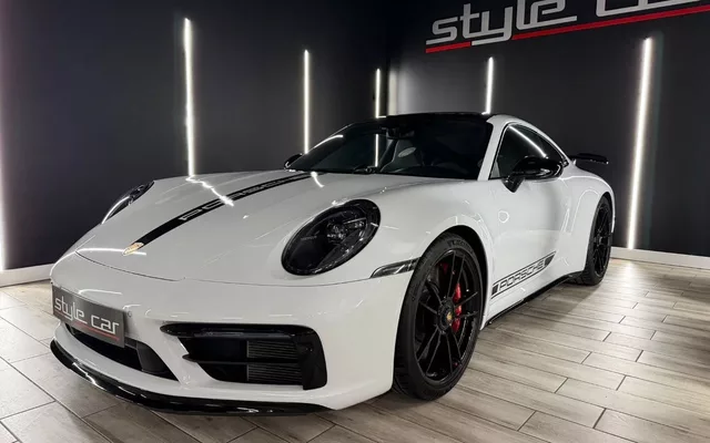 PORSCHE 911 911 Carrera GTS Coupé PDK