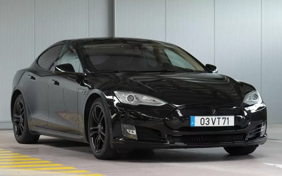 Tesla Model S 85