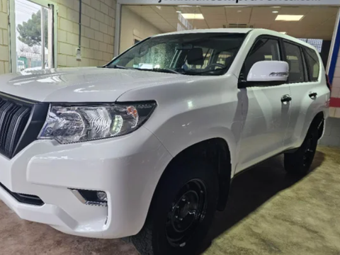 TOYOTA Land Cruiser Land Cruiser D-4D GX