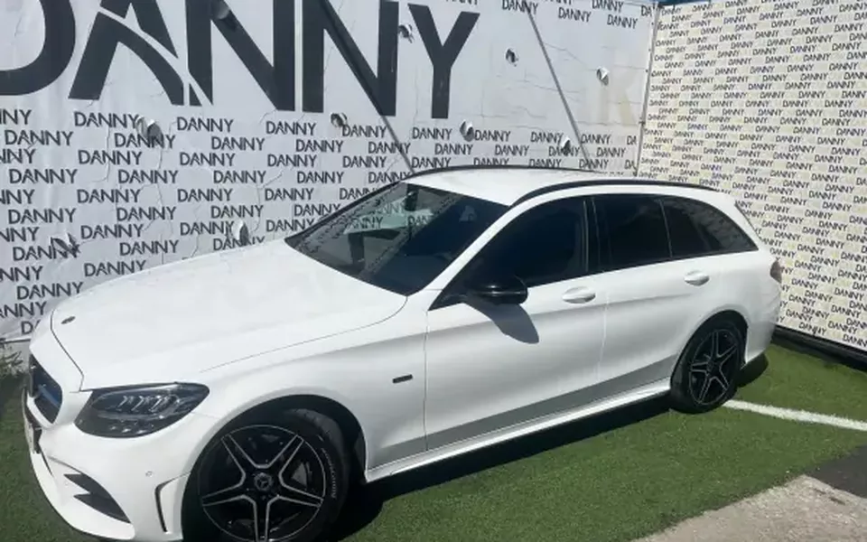 Mercedes-Benz C 300 2021 BlueTEC Hybrid AMG Line