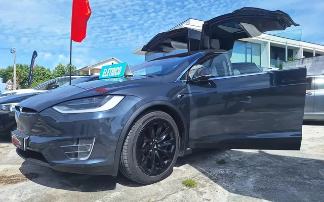 Tesla Model X 100D