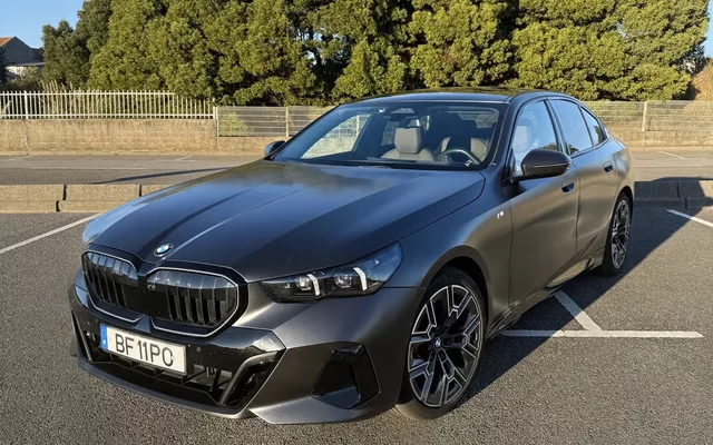 BMW 520 d Pack Desportivo M Pro