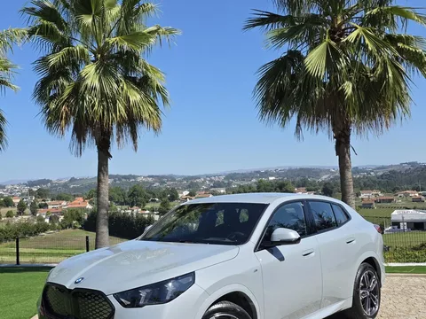 BMW iX2 xDrive30 Pack Desportivo M Pro