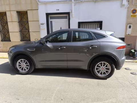 JAGUAR E-Pace E-Pace 2.0D I4 R-Dynamic Base AWD 150