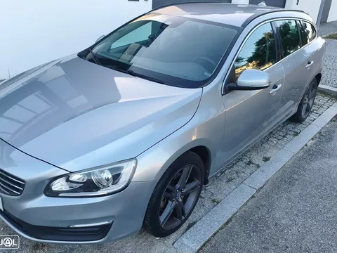 Volvo V60 2.0 D2 Momentum Drive