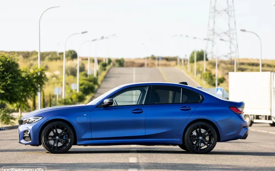BMW 330 e Pack M Auto