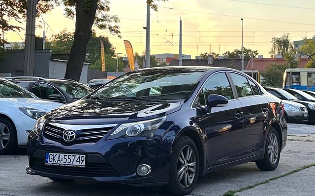 Toyota Avensis T27 Polift