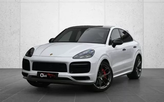 PORSCHE Cayenne GTS
