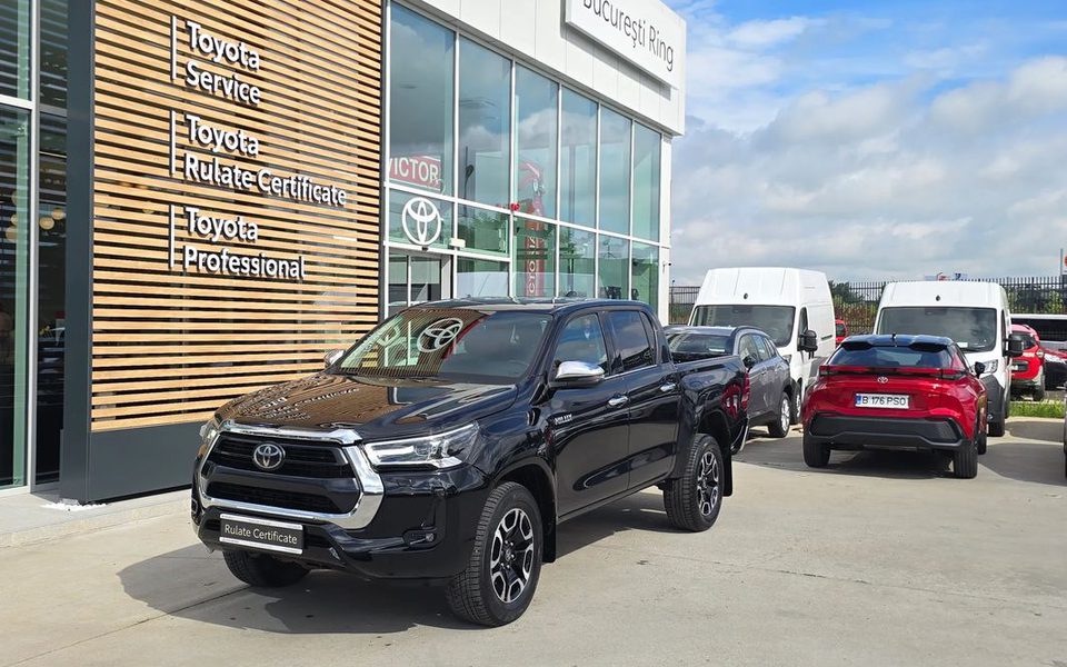 TOYOTA HILUX 2.4D 150CP 4×4 Double Cab Executive