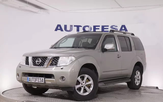 Nissan Pathfinder 2.5 DCI LE 171CV AUTO 7 PLAZAS 5P # TECHO ELEC,CUERO,NAVI,CAMARA TRASERA