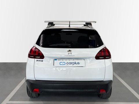 Peugeot 2008 Signature PureTech 110 S&S 6 Vel. MAN