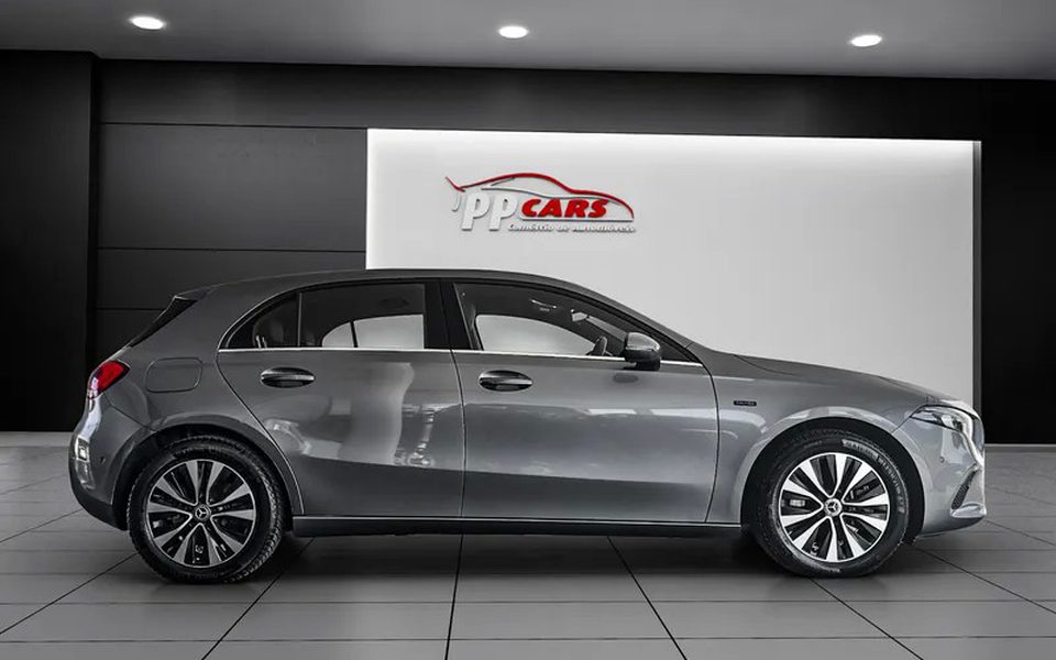 Mercedes-Benz A 250e Hybrid EQ Power