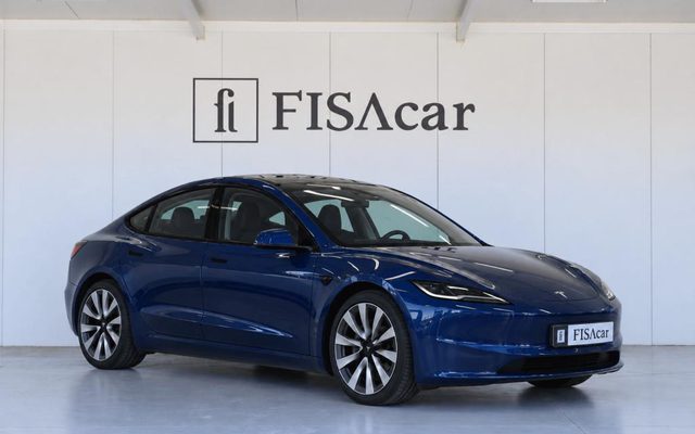 TESLA MODEL 3 LONG RANGE AWD