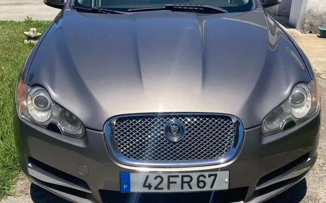 Jaguar XF 2.7 D V6 Luxury