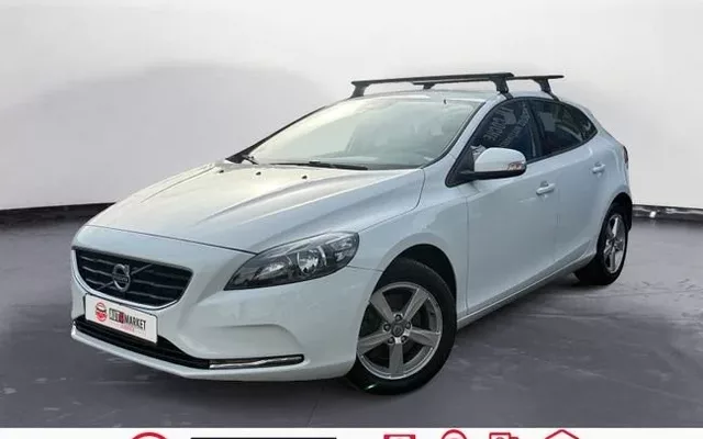 VOLVO V40 V40 D2 Summum Aut. 115
