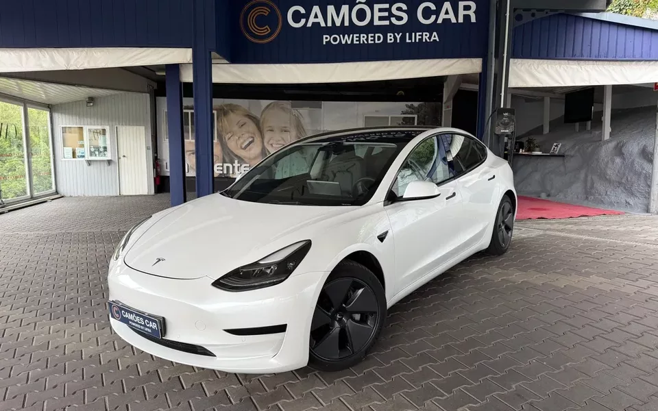 Tesla Model 3 Standard Range Plus RWD