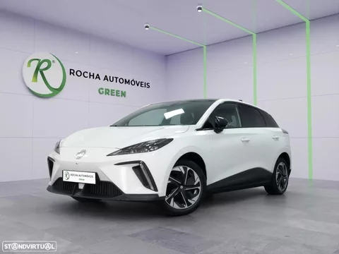 MG MG4 64 kWh Luxury